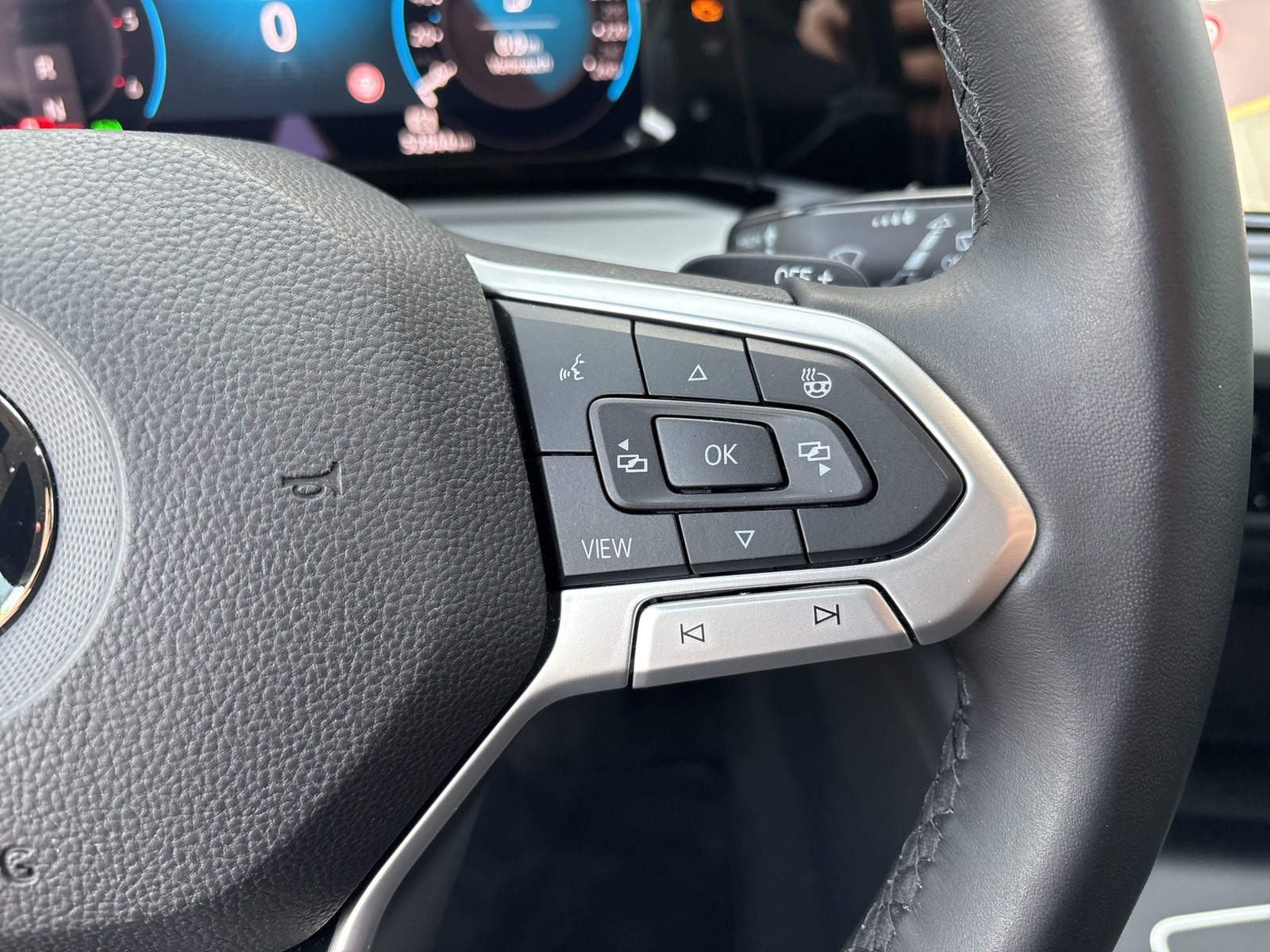 Volkswagen Golf Variant VIII 2.0 LIFE ACC NAVI ALU SITZHEIZ