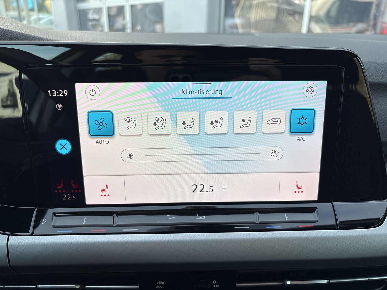 Volkswagen Golf Variant VIII 2.0 LIFE ACC NAVI ALU SITZHEIZ