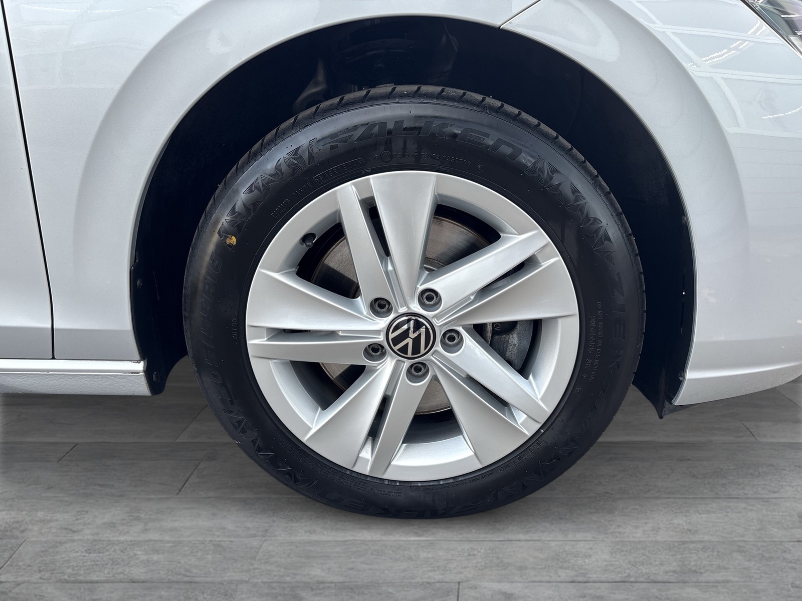 Volkswagen Golf Variant VIII 2.0 LIFE ACC NAVI ALU SITZHEIZ