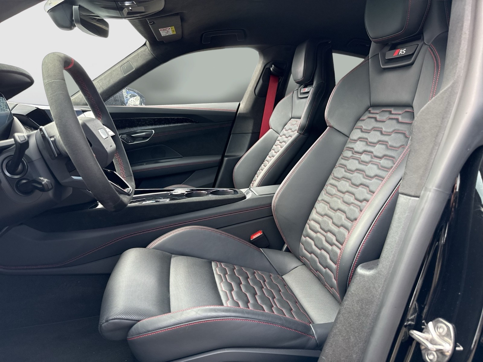 Audi RS e-tron GT performance quattro CARBONDACH B&O