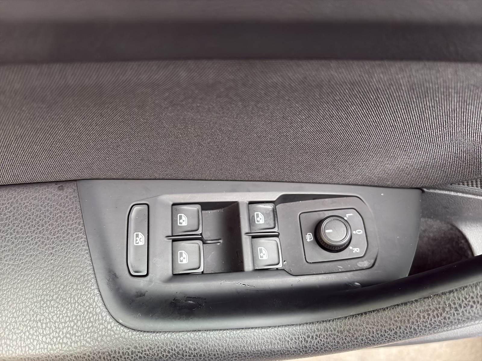 Volkswagen Passat Variant 1.5 NAVI KAMERA SITZHZG CARPLAY