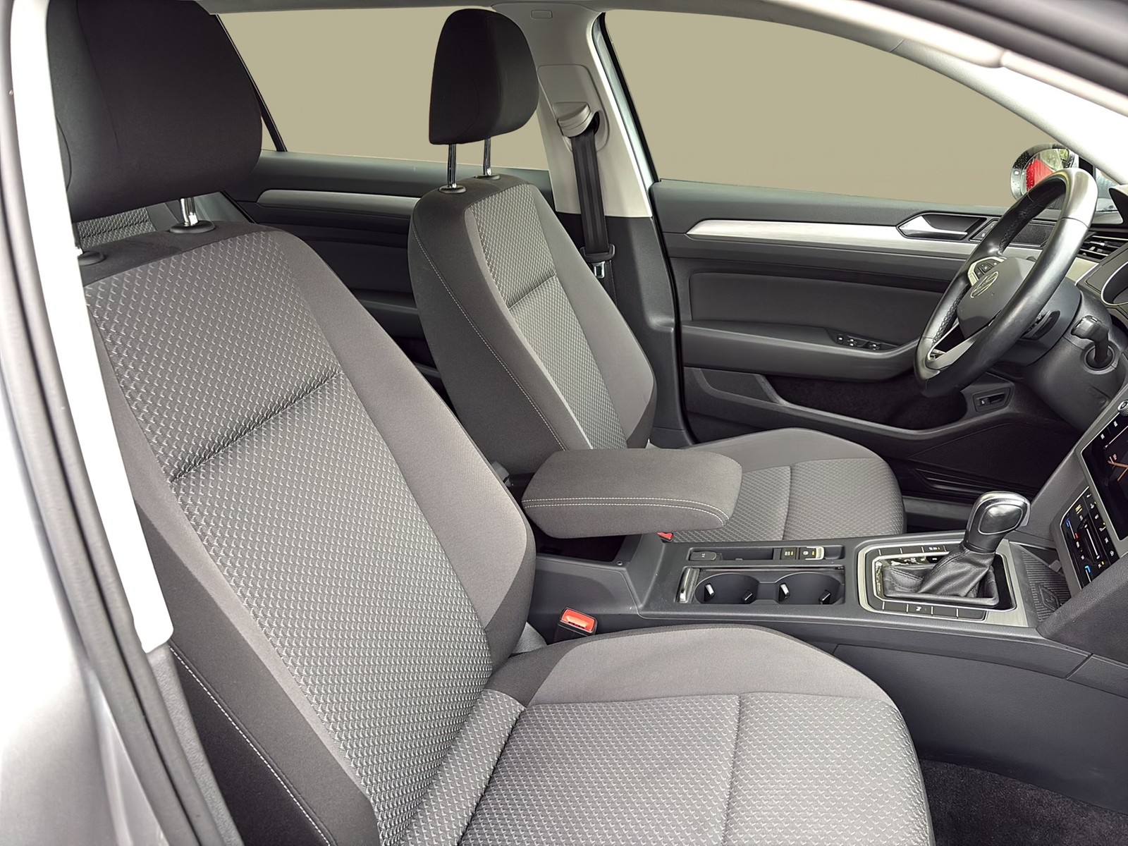 Volkswagen Passat Variant 1.5 NAVI KAMERA SITZHZG CARPLAY