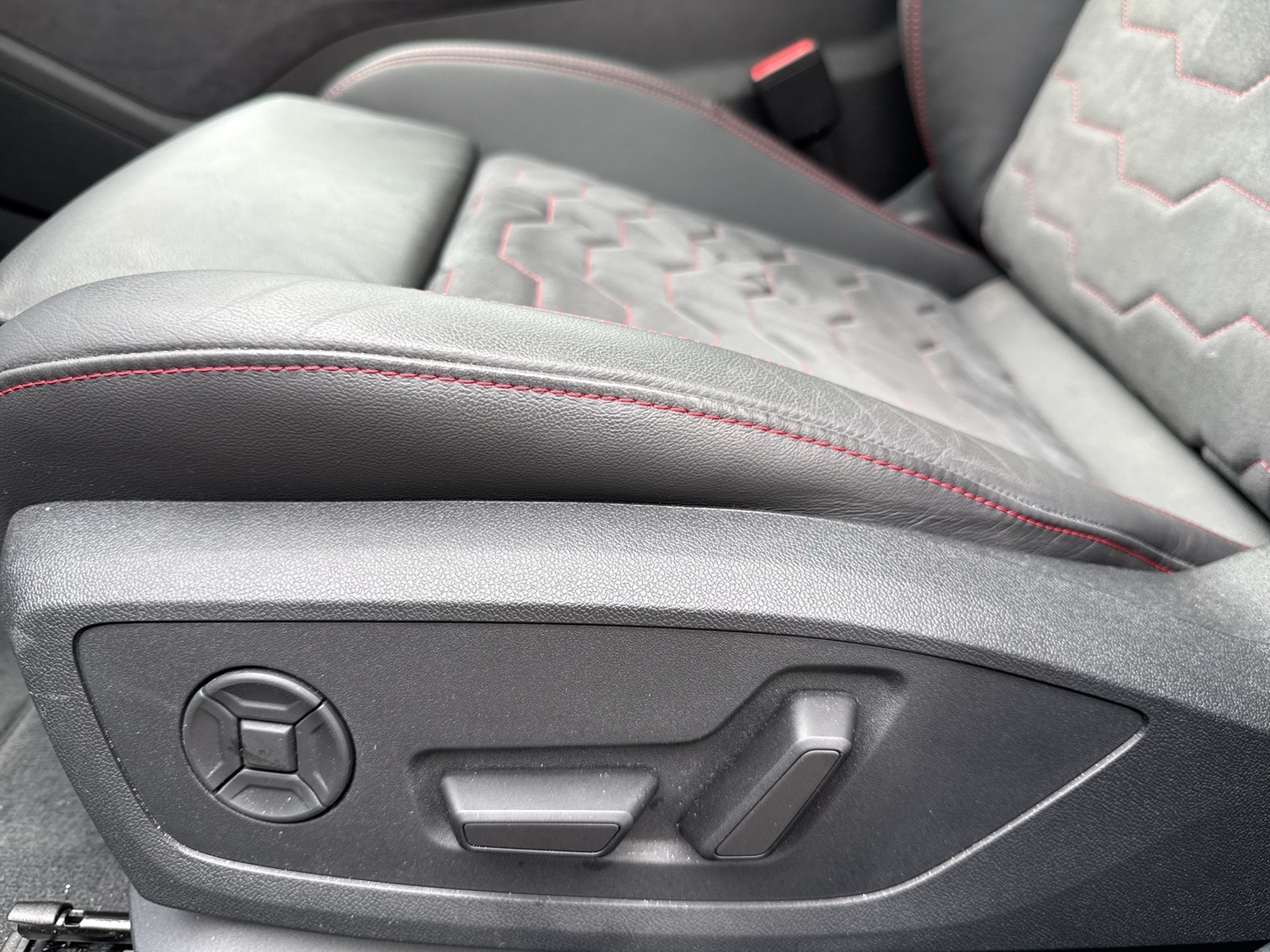 Audi S6 e-tron Avant quattro PANO B&O AHK 360CAM LM21