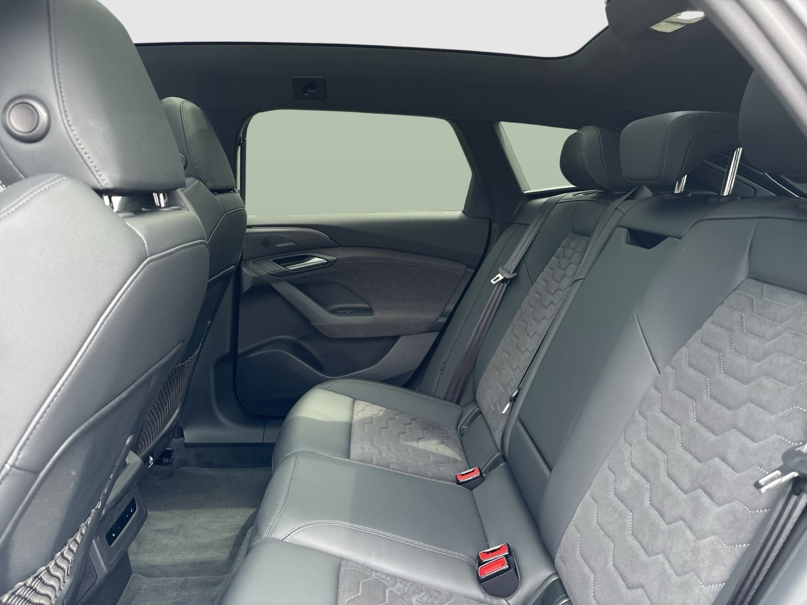 Audi A6 e-tron Avant performance S LINE PANO B&O LM21