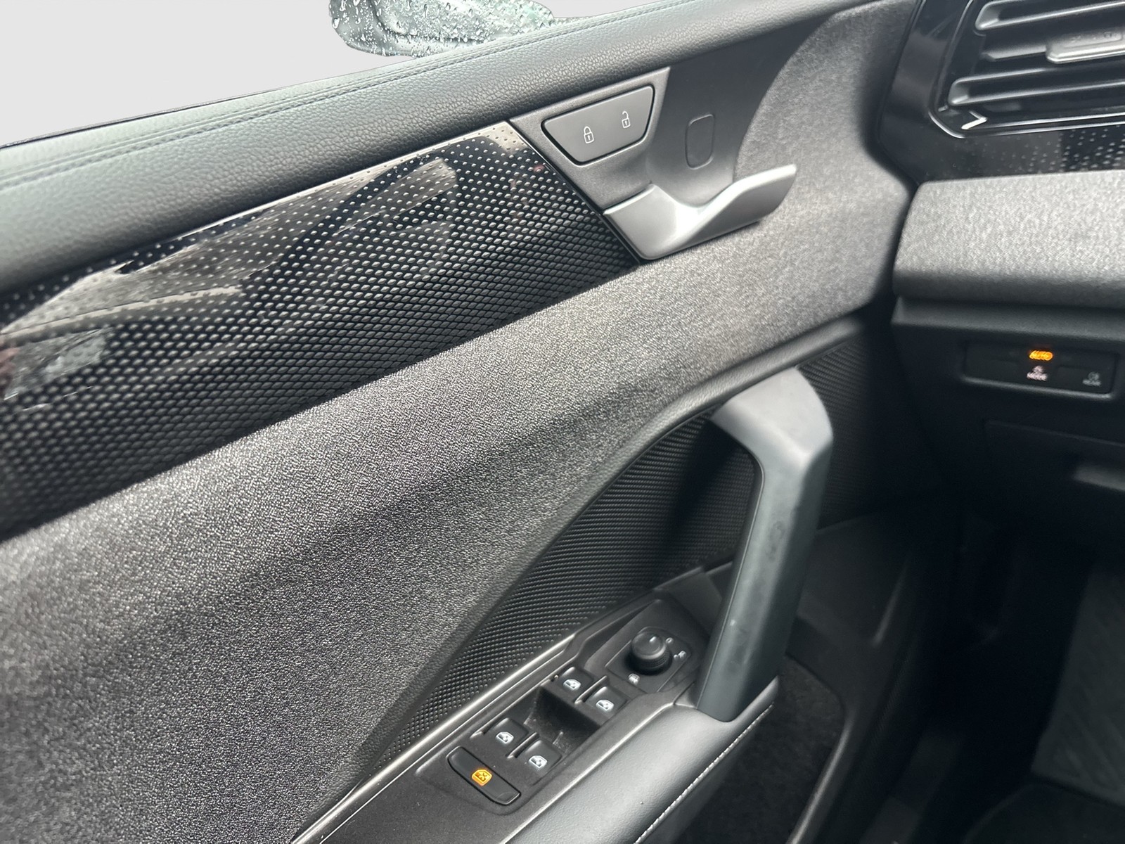 Volkswagen Tiguan 2.0 NEUES MODELL AHK CAM NAVI 17Z CARPLAY