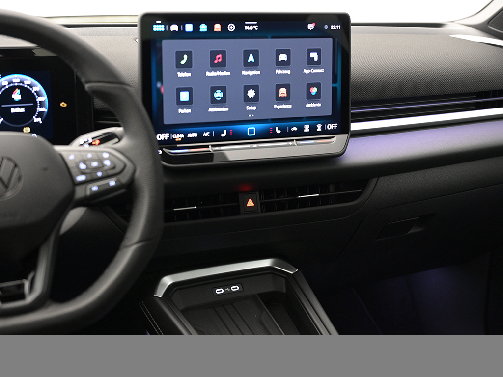 Volkswagen T-Roc 1.5 R-LINE DSG BLACKSTYLE MATRIXLED AHK