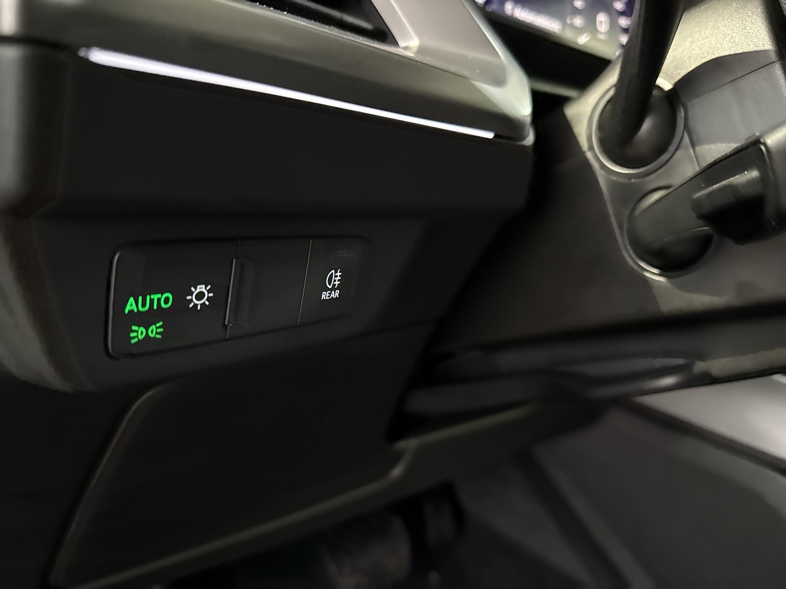 Audi Q4 e-tron 40 advanced BLACKPAK AHK ALU20 eKLAPPE