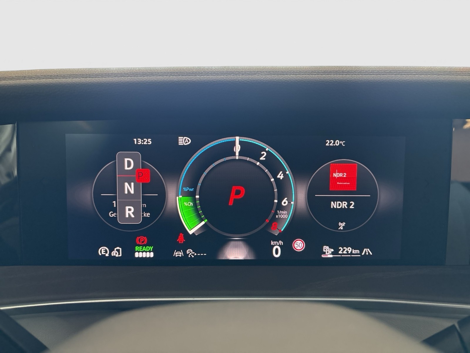 Volkswagen Tayron 1.5 HYBRID ELEGANCE AHK 360°CAM ACC LM18