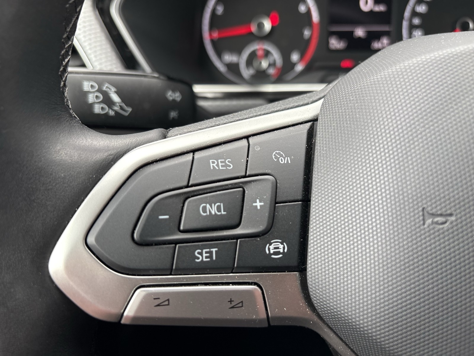 Volkswagen T-Cross 1.0 ACTIVE KAMERA CARPLAY ALU SITZHEIZ