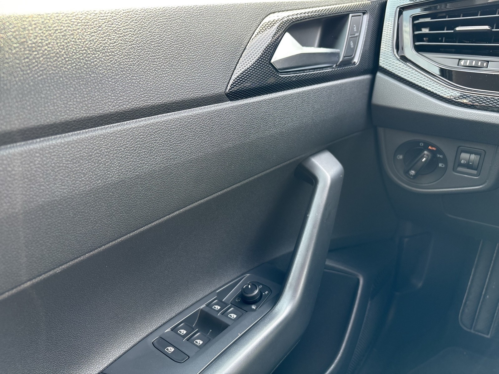 Volkswagen Taigo 1.5 LIFE CAM LM17 CARPLAY SITZHEIZUNG