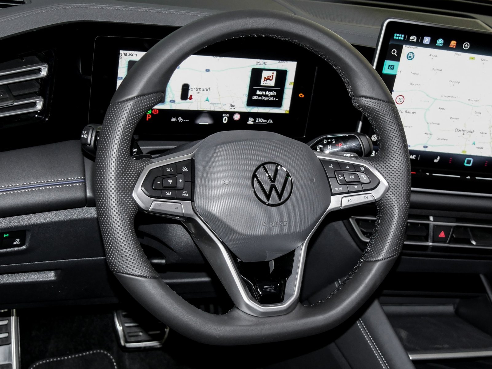 Volkswagen Tiguan 1.5 R-LINE DSG BLACKSTYLE AHK NAVIPRO