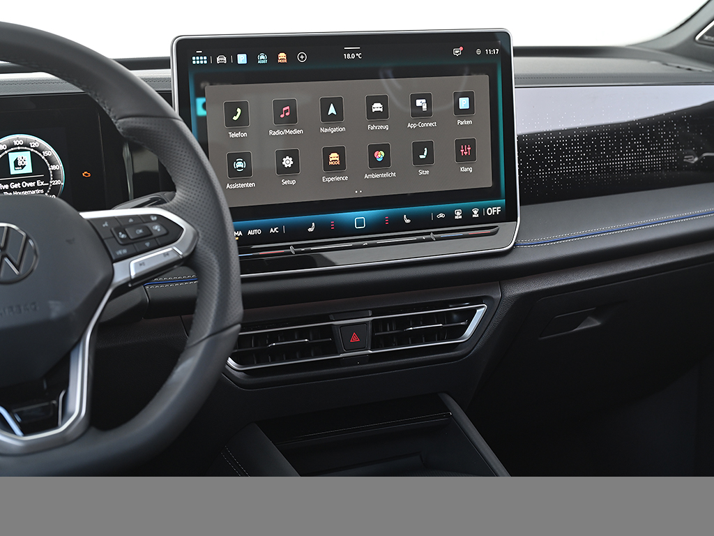 Volkswagen Tiguan 2.0 R-LINE DSG HARMANKARDON AHK eKLAPPE