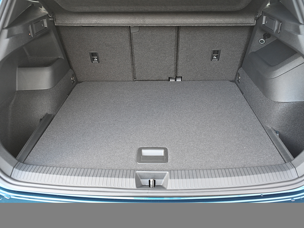 Volkswagen Tiguan 2.0 R-LINE DSG HARMANKARDON AHK eKLAPPE