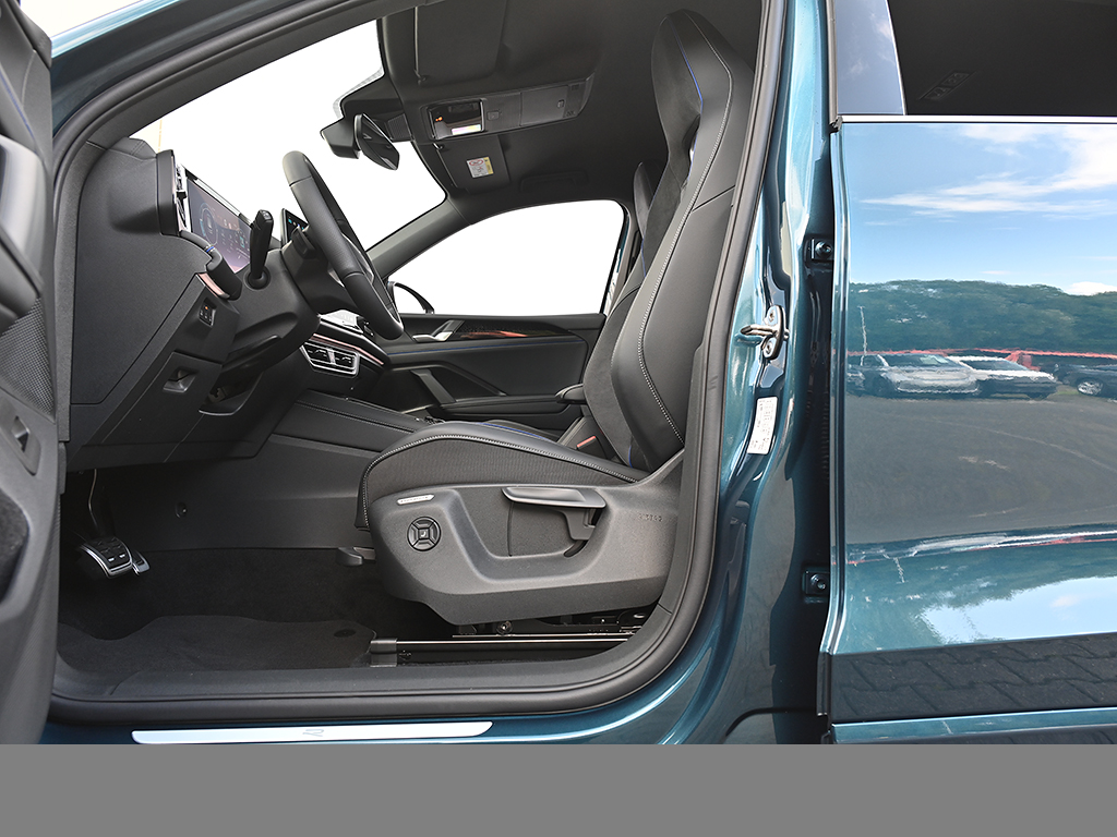 Volkswagen Tiguan 2.0 R-LINE DSG HARMANKARDON AHK eKLAPPE