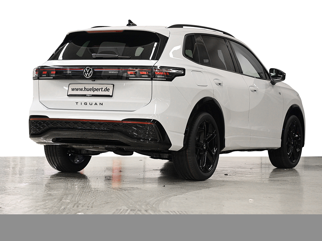 Volkswagen Tiguan 2.0 R-LINE DSG BLACKSTYLE AHK eKLAPPE