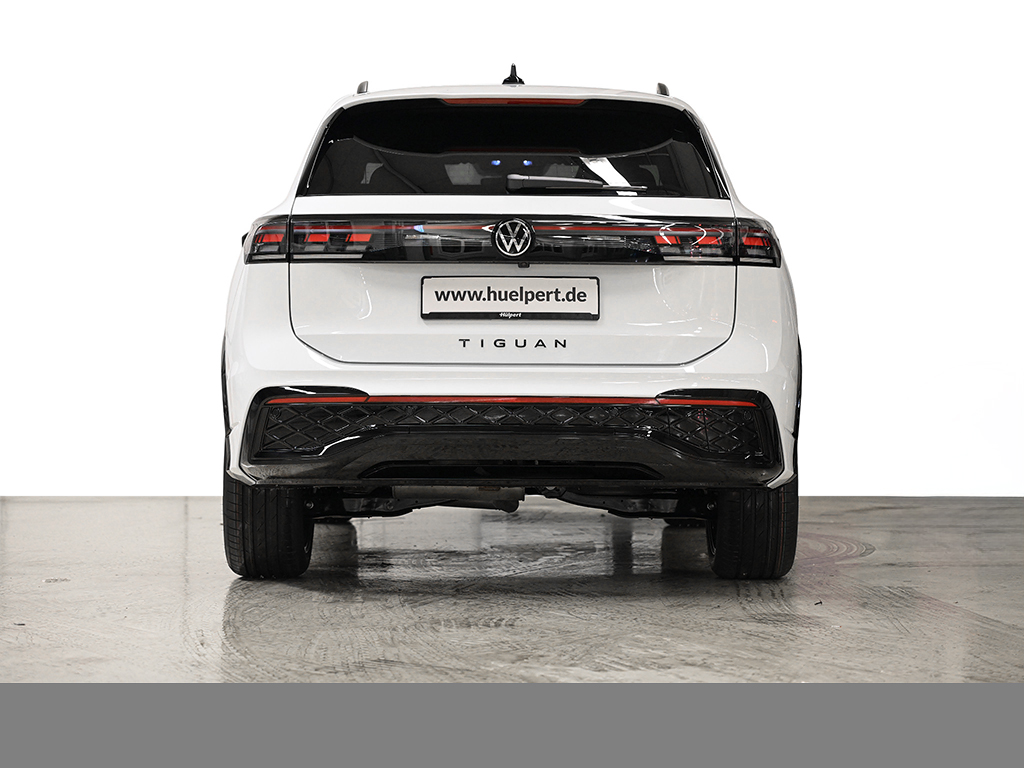Volkswagen Tiguan 2.0 R-LINE DSG BLACKSTYLE AHK eKLAPPE