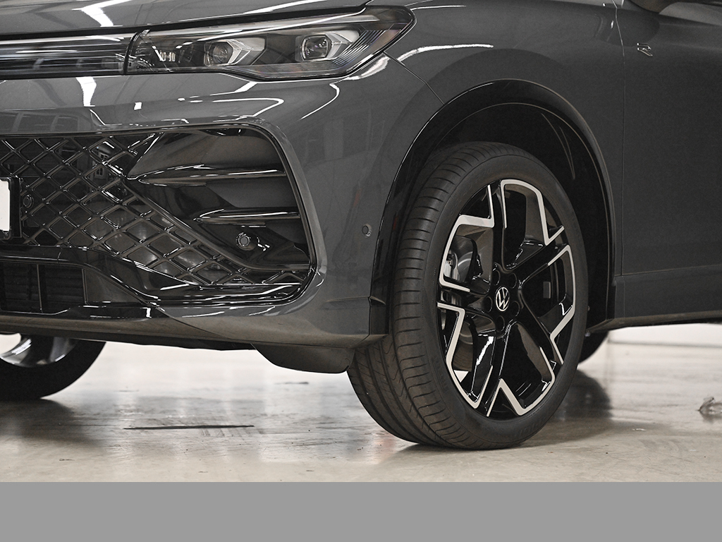 Volkswagen Tiguan 2.0 R-LINE DSG 4X4