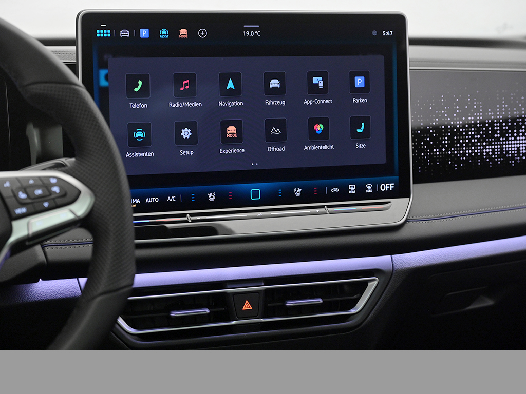 Volkswagen Tiguan 2.0 R-LINE DSG 4X4 BLACKSTYLE LEDER PANO