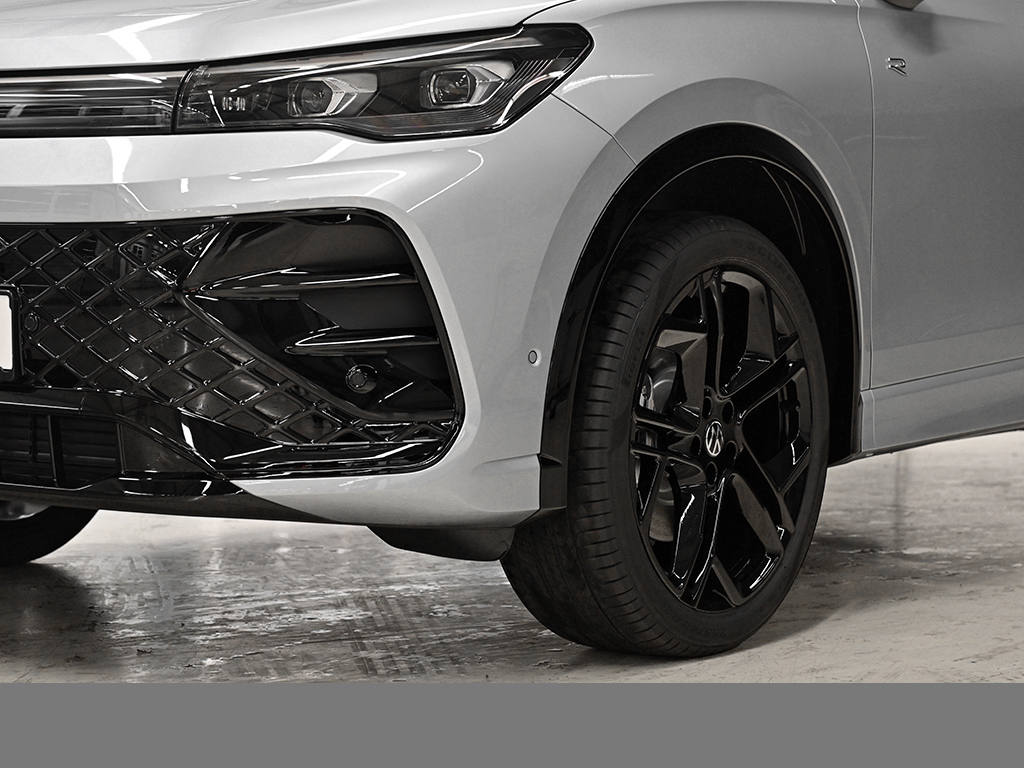 Volkswagen Tiguan 2.0 R-LINE DSG 4X4 BLACKSTYLE LEDER PANO
