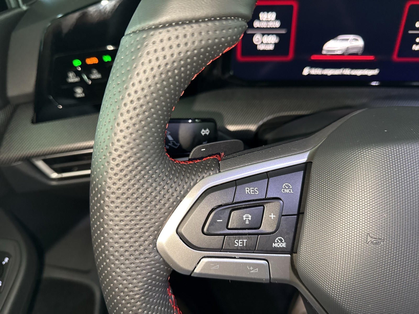 Volkswagen Golf GTI BLACKSTYLE PANO MATRIXLED CAM