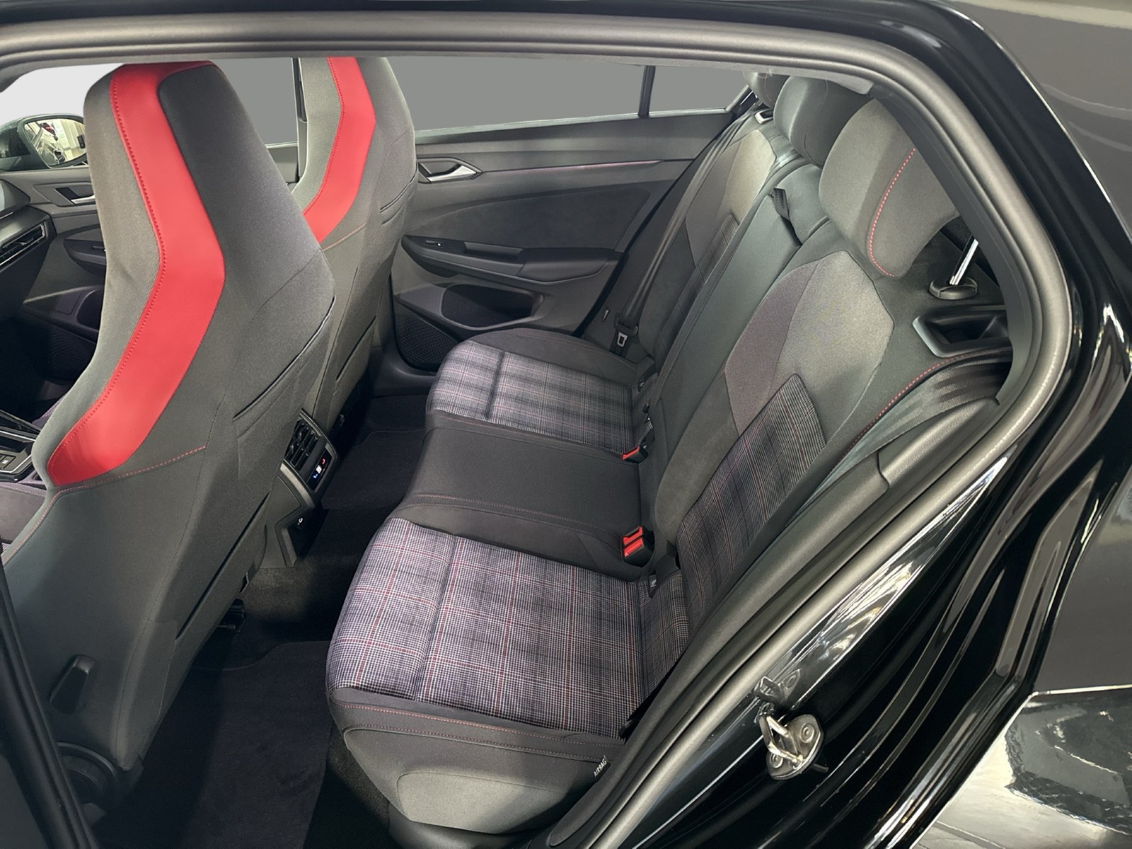 Volkswagen Golf GTI BLACKSTYLE PANO MATRIXLED CAM