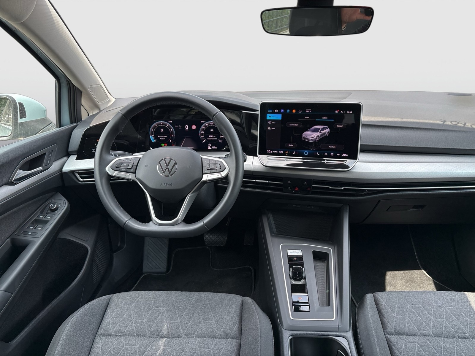 Volkswagen Golf Variant VIII 1.5 eTSI LIFE CAM ACC CARPLAY