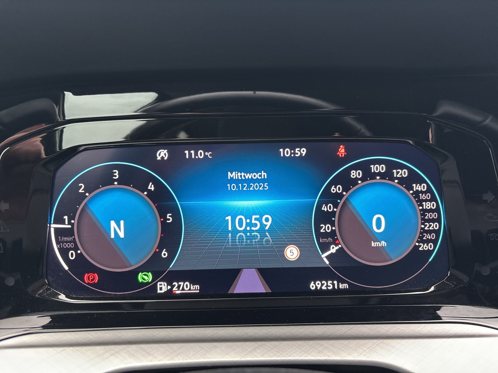 Volkswagen Golf Variant VIII 2.0 LIFE AHK ACC NAVI SITZHEIZ