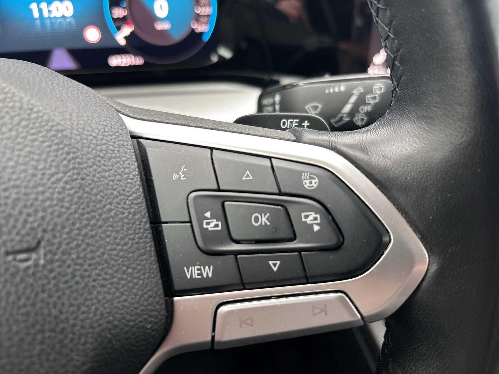 Volkswagen Golf Variant VIII 2.0 LIFE AHK ACC NAVI SITZHEIZ