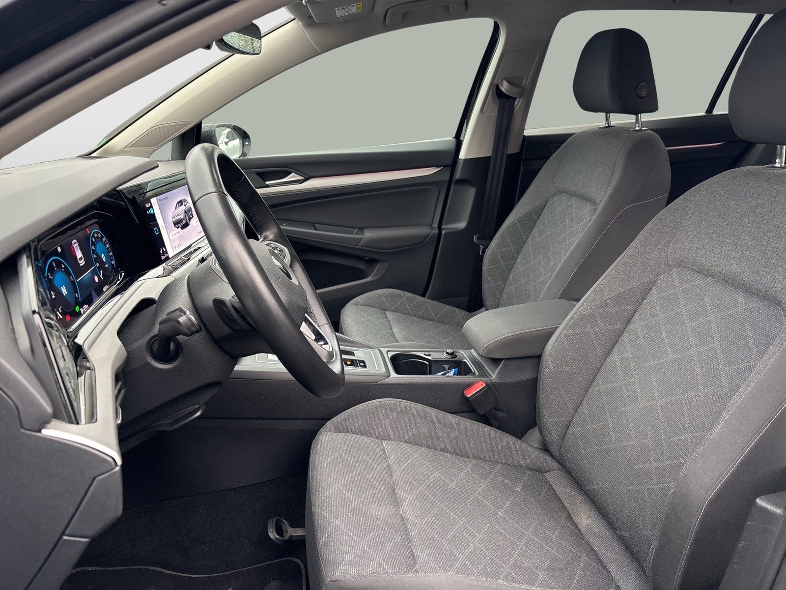 Volkswagen Golf Variant VIII 2.0 LIFE AHK ACC NAVI SITZHEIZ