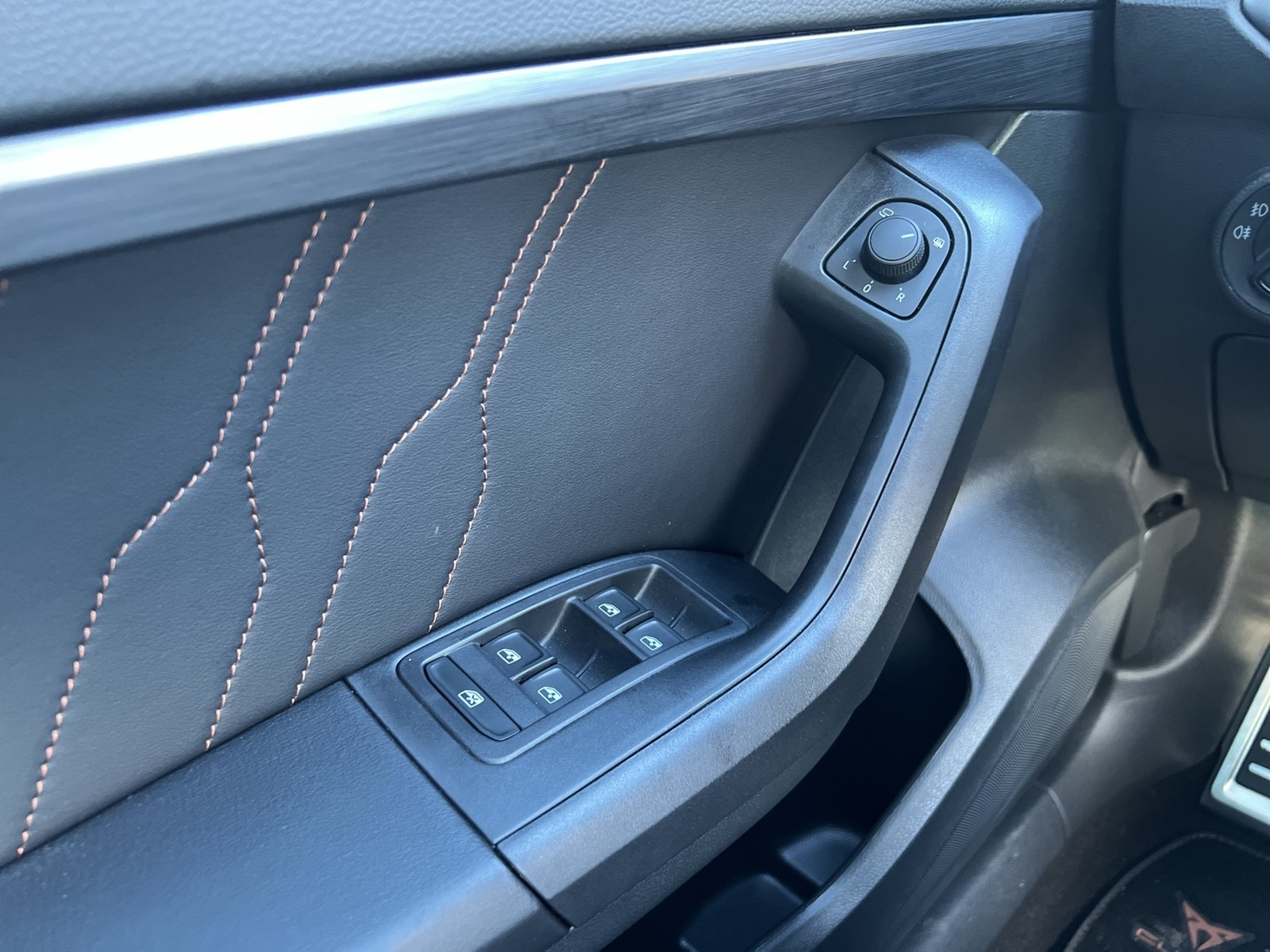 Cupra Ateca 2.0 4X4 PANO AHK 360°CAM ACC LM19 E-KLAPPE