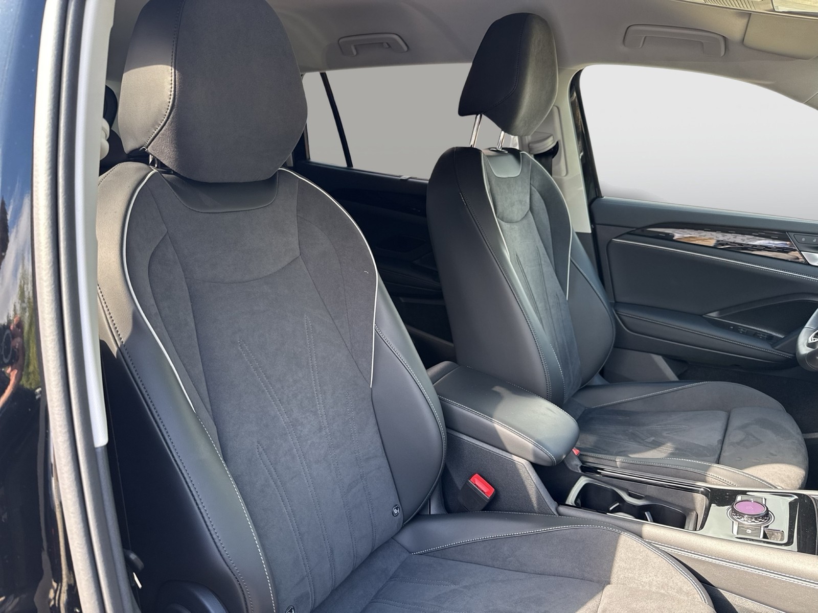 Volkswagen Tayron 1.5 eTSI ELEGANCE AHK CAM ACC LM18 NAVI