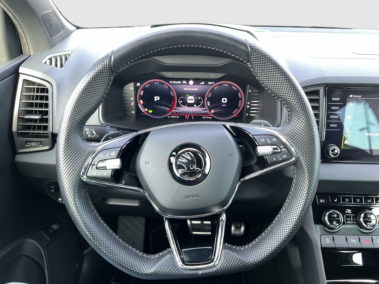 Skoda Karoq 2.0 SPORTLINE 4X4 LEDER CAM ACC MATRIX NAVI