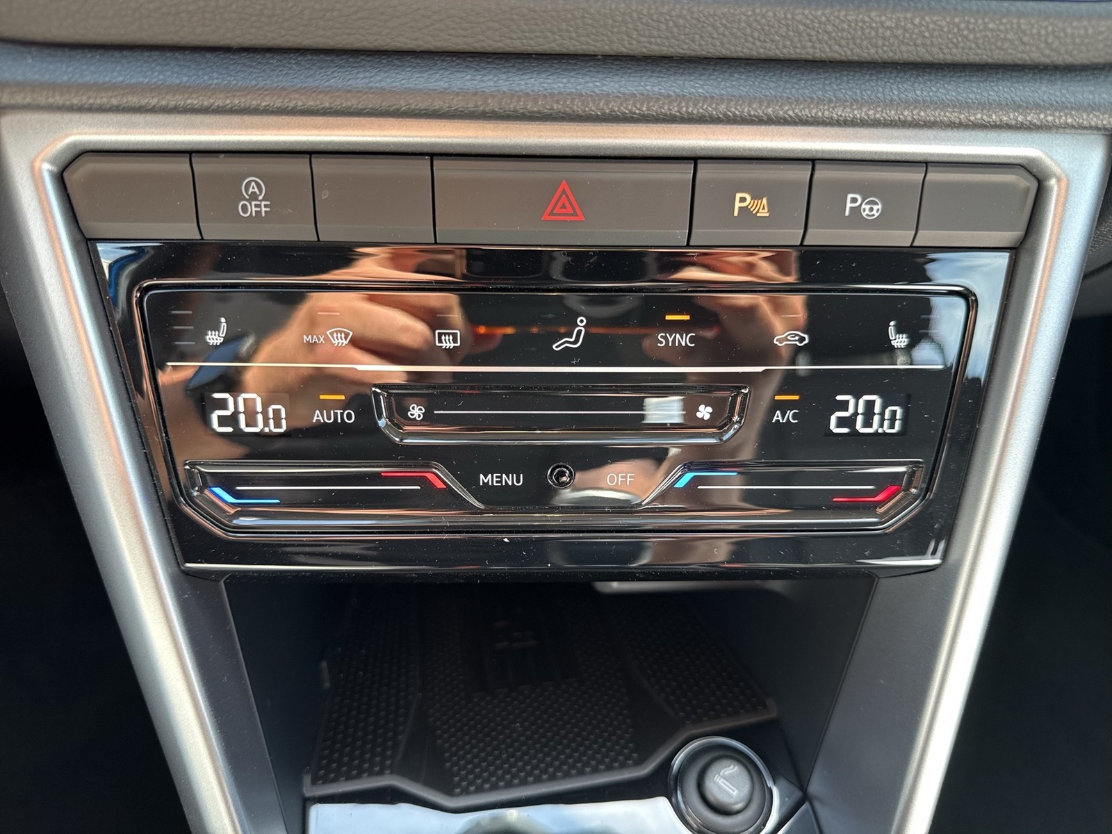 Volkswagen T-Roc 1.0 LIFE ACC NAVI ALU CARPLAY SITZHEIZUNG