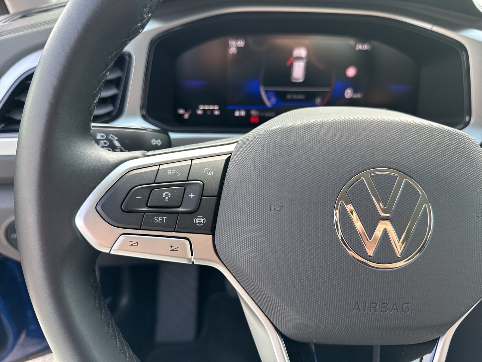 Volkswagen T-Roc 1.0 LIFE ACC NAVI ALU CARPLAY SITZHEIZUNG