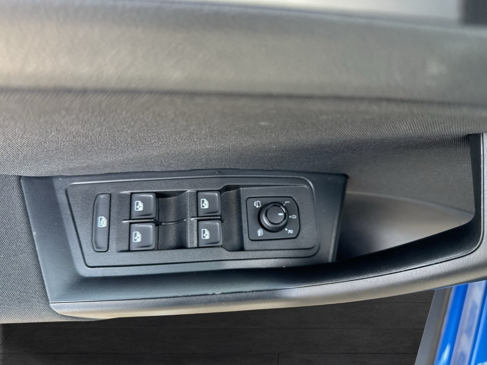 Volkswagen T-Roc 1.0 LIFE ACC NAVI ALU CARPLAY SITZHEIZUNG