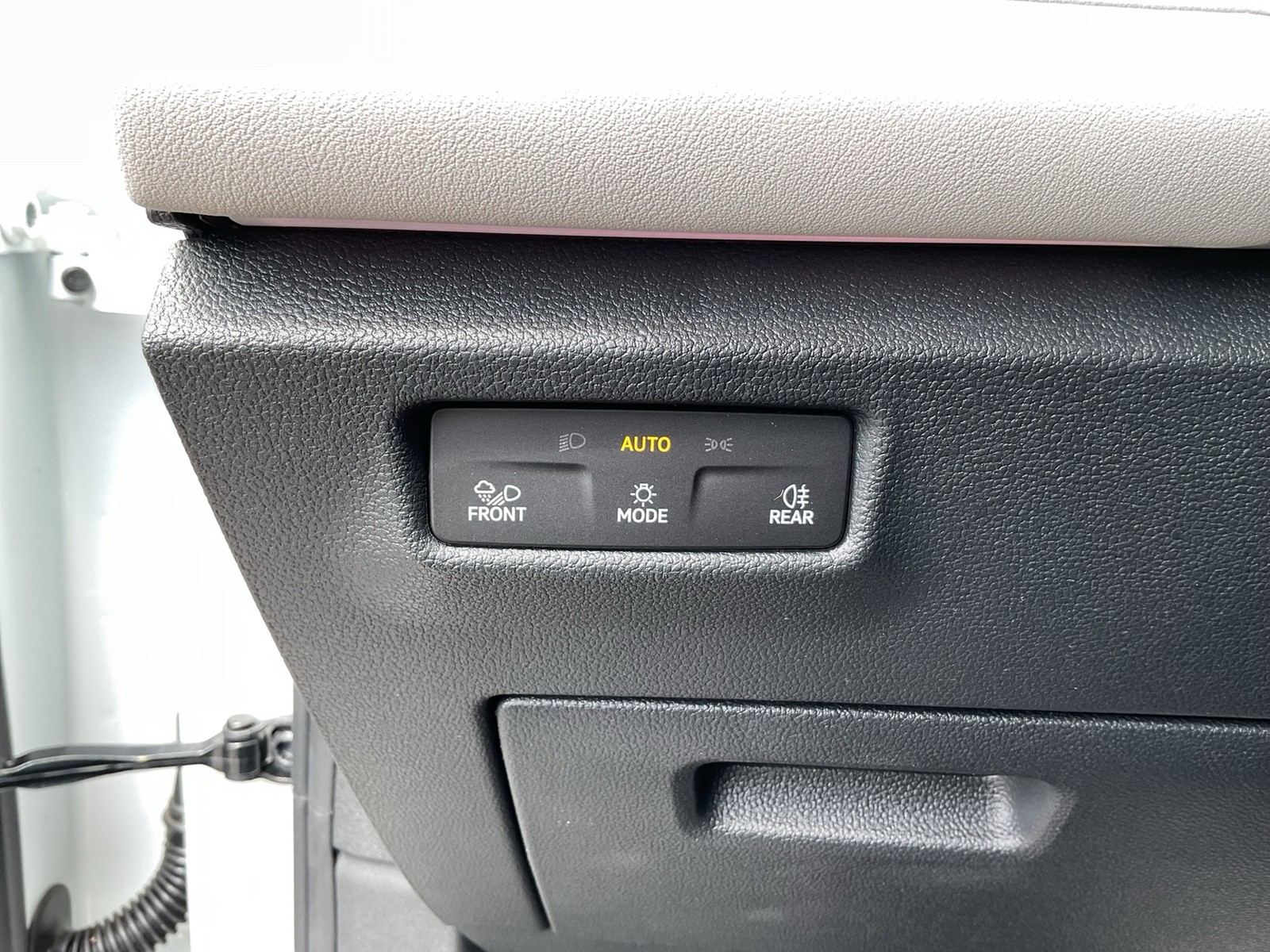 Volkswagen Tayron 1.5 eTSI ELEGANCE AHK CAM ACC LM18 NAVI