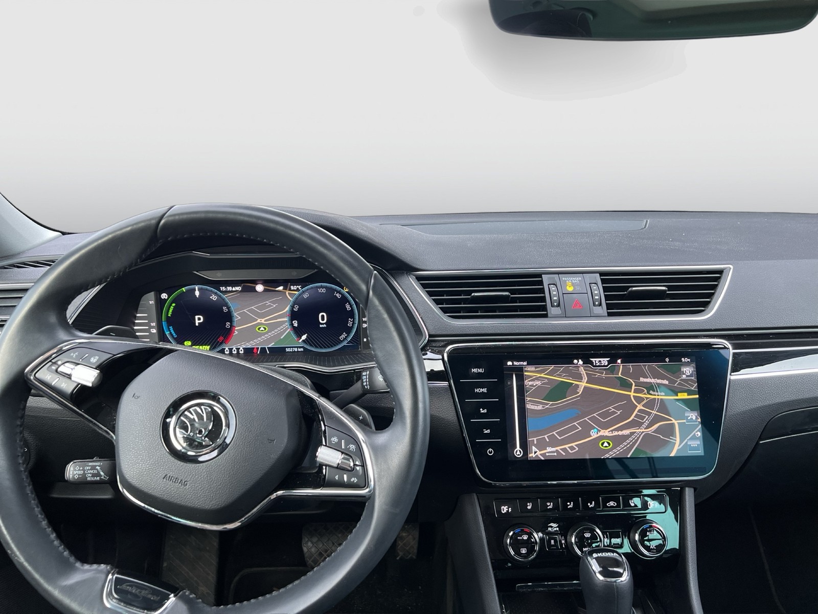 Skoda Superb Combi 1.4 iV L&K LEDER PANO STANDHZ. AHK