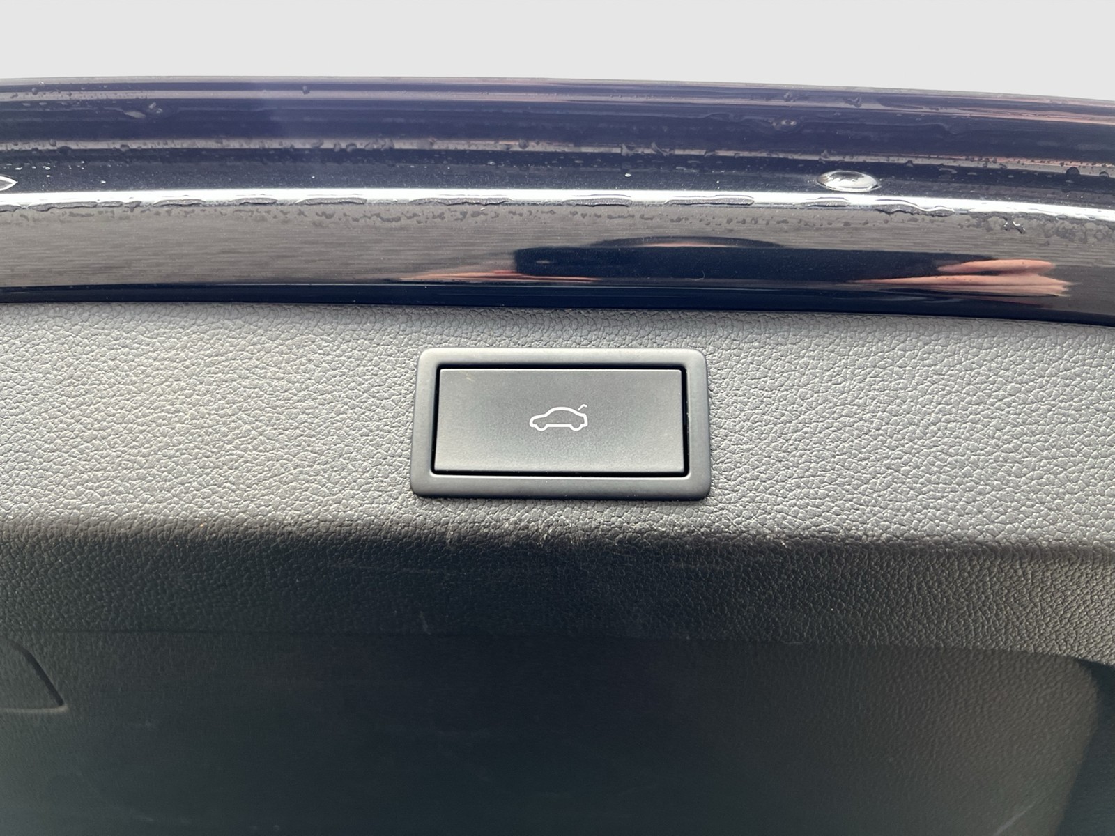 Skoda Superb Combi 1.4 iV L&K LEDER PANO STANDHZ. AHK