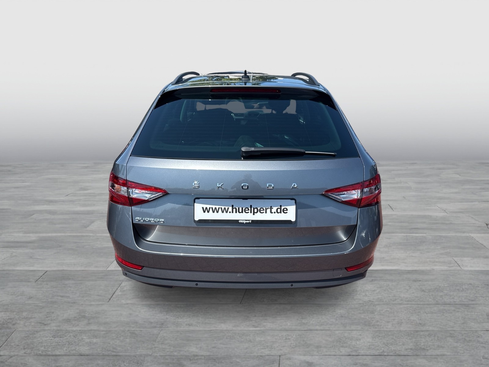 Skoda Superb Combi 2.0 PANO AHK ACC NAVI CARPLAY LM17