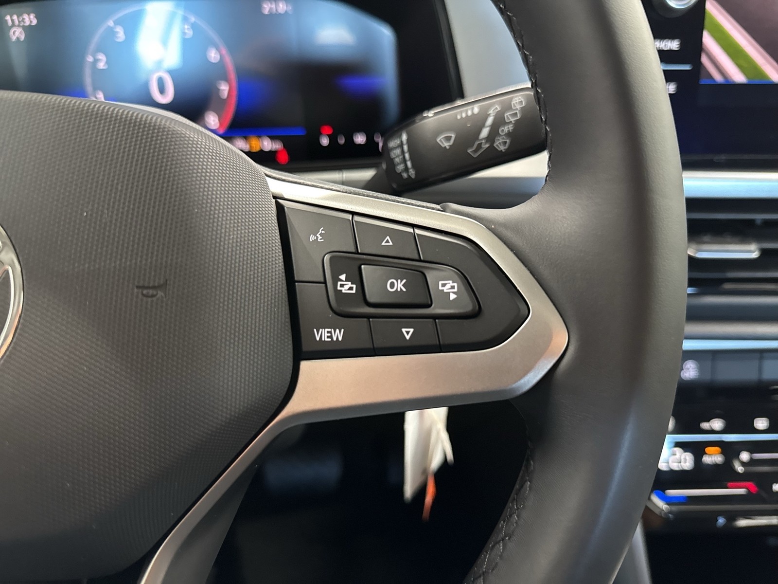 Volkswagen T-Roc 1.5 LIFE LM17 NAVI CARPLAY SITZHEIZUNG LED
