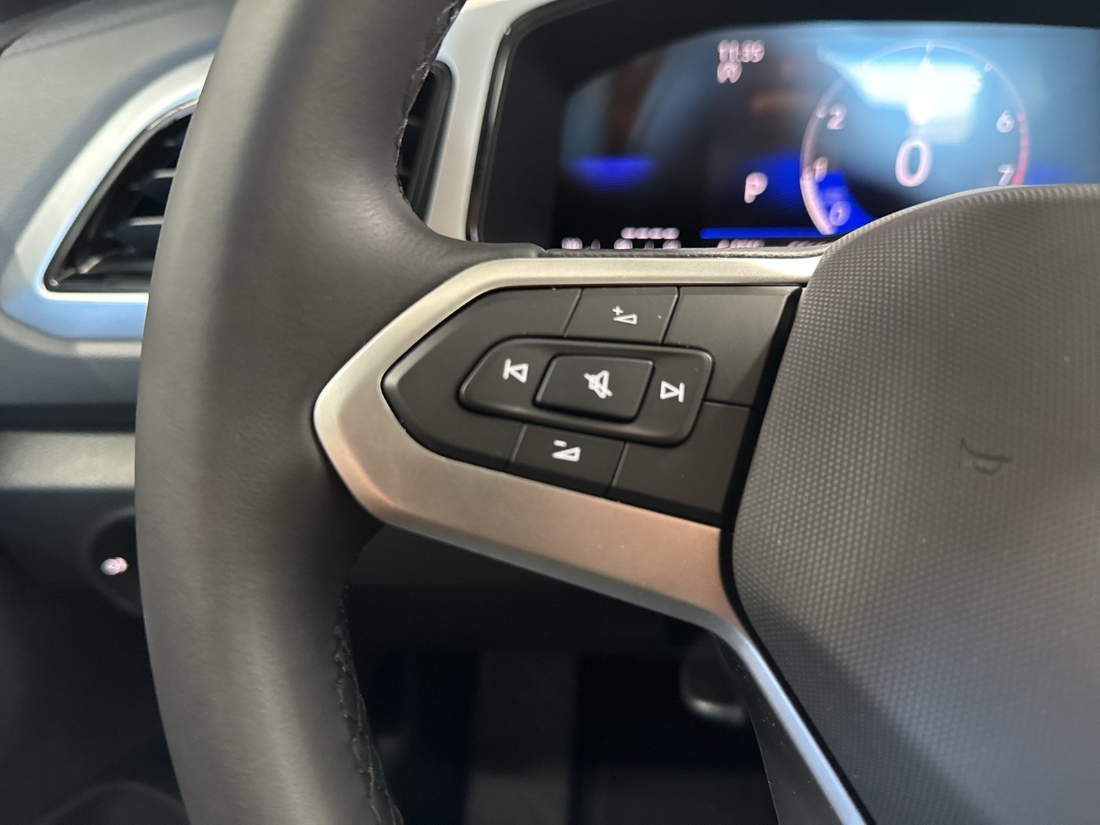 Volkswagen T-Roc 1.5 LIFE LM17 NAVI CARPLAY SITZHEIZUNG LED