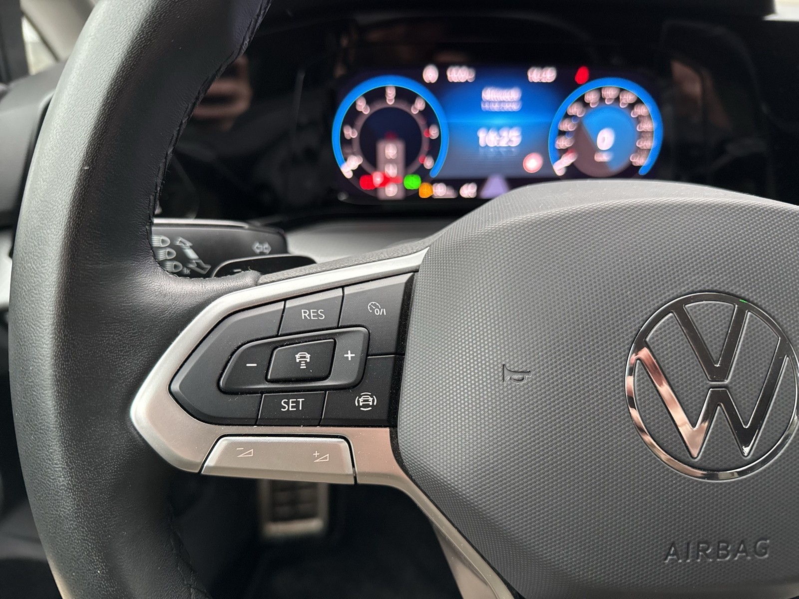 Volkswagen Golf Variant VIII 2.0 ALLTRACK 4X4 LED+ LM17 NAVI