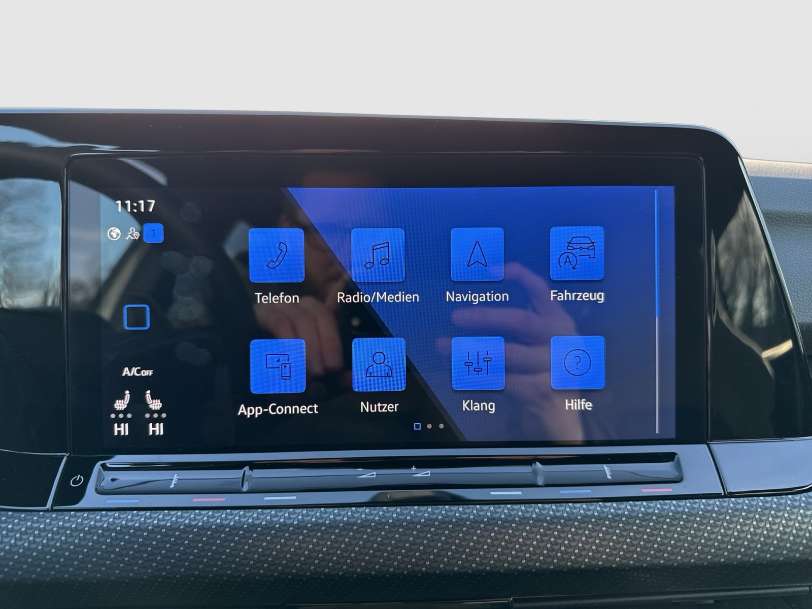 Volkswagen Golf VIII 2.0 R 4X4 ACC LM18 LED+ CARPLAY SITZHZ