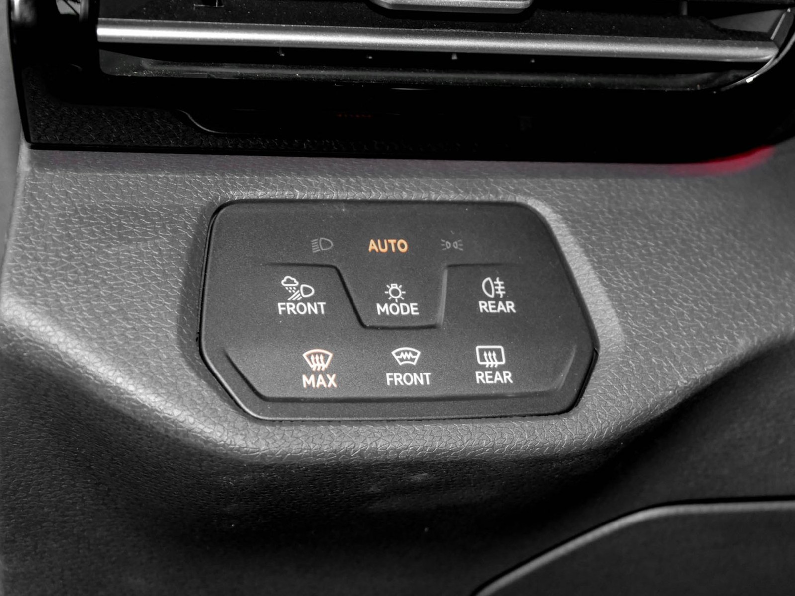 Volkswagen ID.5 GTX 4X4 WÄRMEPUMPE AHK ACC LM20 NAVI SITZHZ