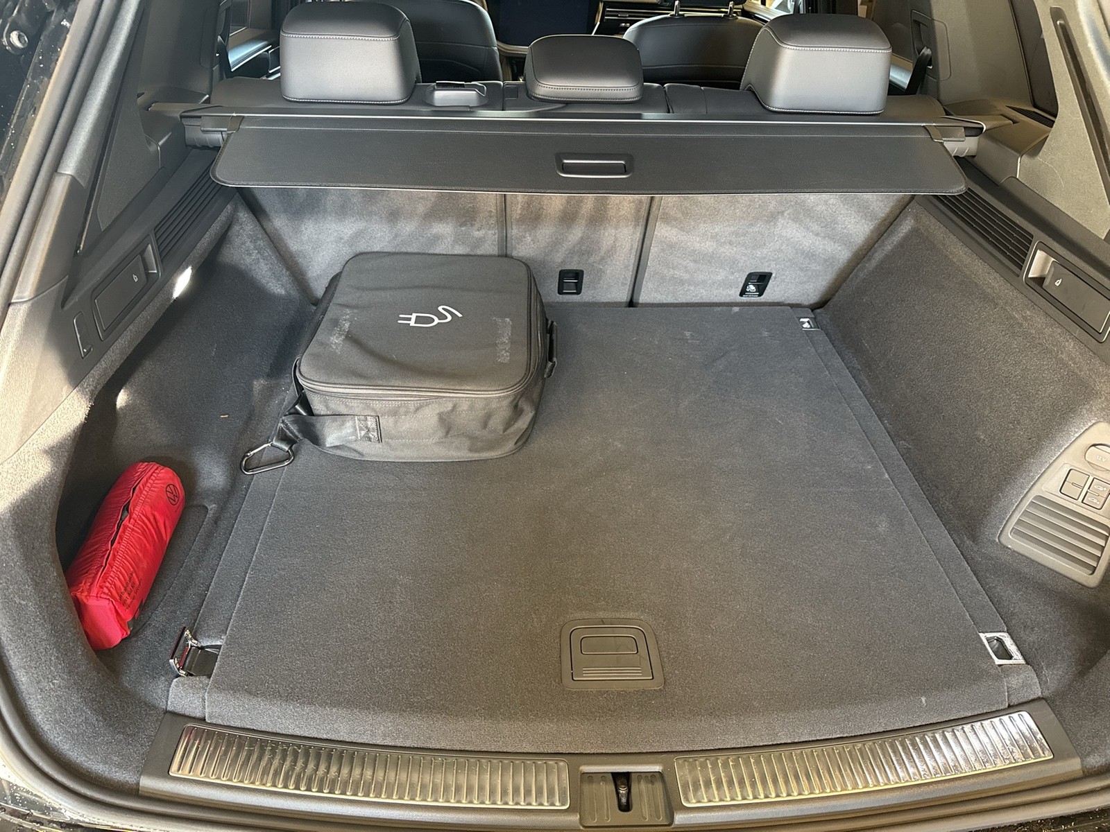 Volkswagen Touareg HYBRID R PANO DYNAUDIO CAM ACC LM21