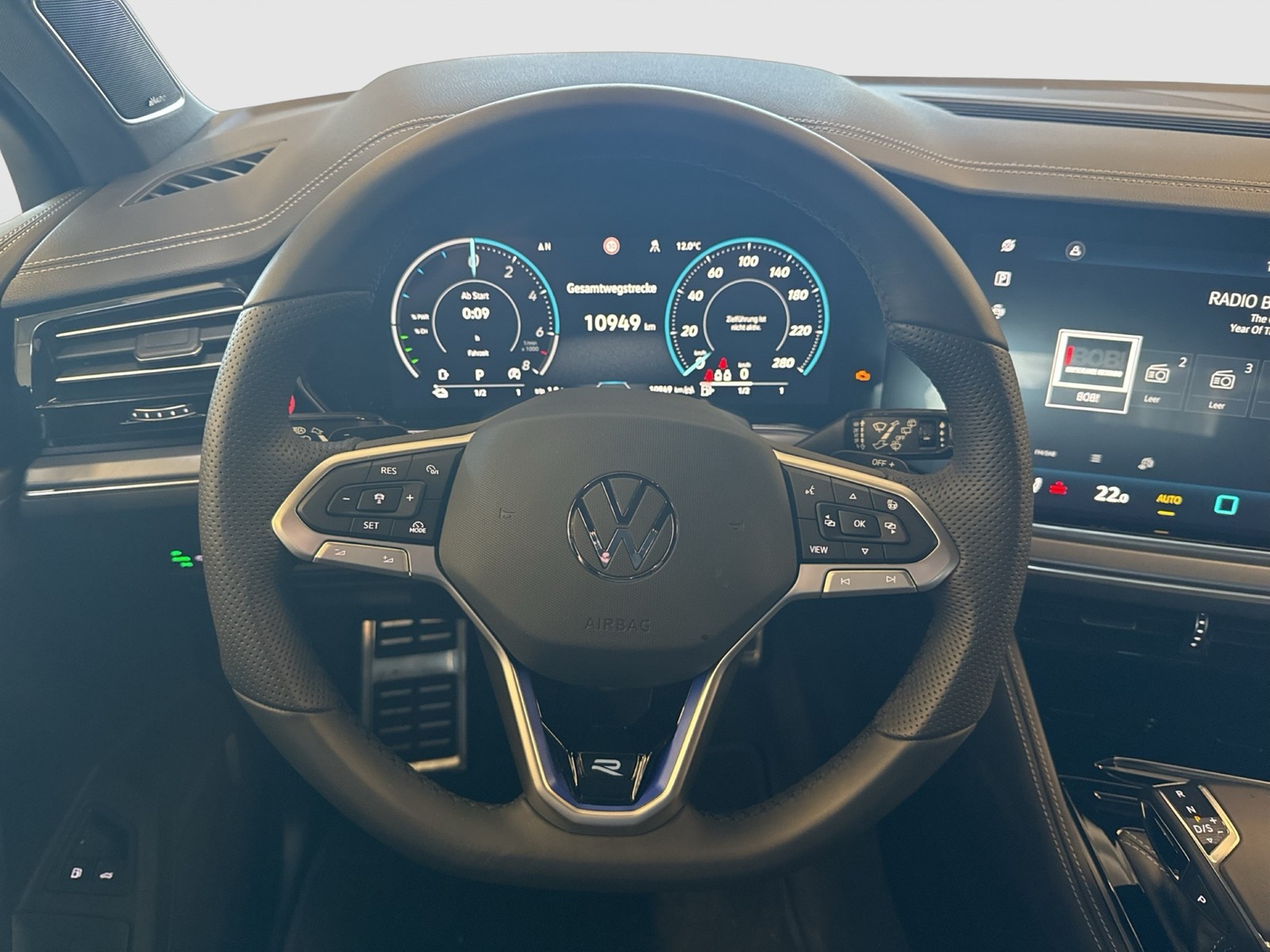 Volkswagen Touareg HYBRID R PANO DYNAUDIO CAM ACC LM21