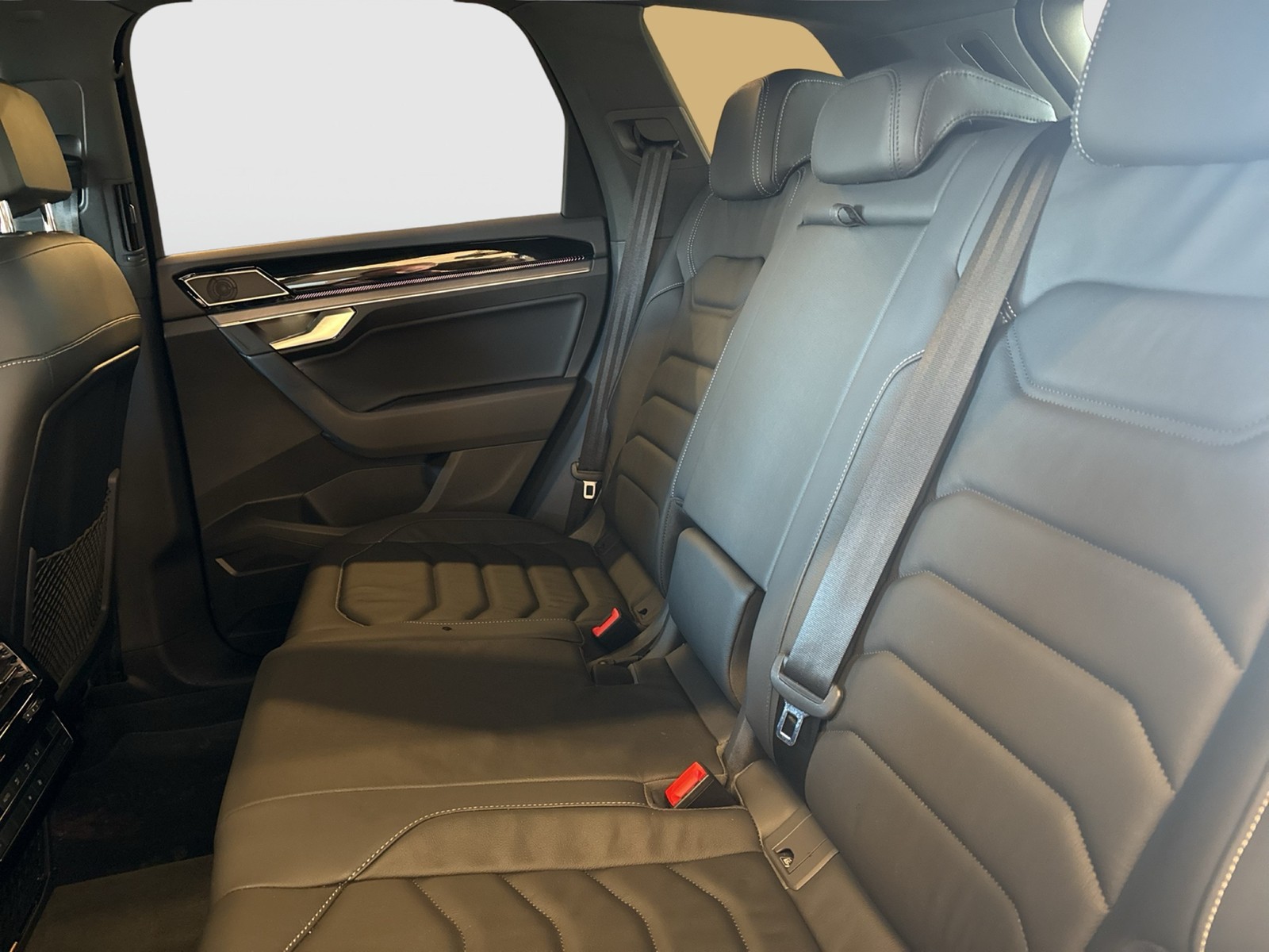 Volkswagen Touareg HYBRID R PANO DYNAUDIO CAM ACC LM21