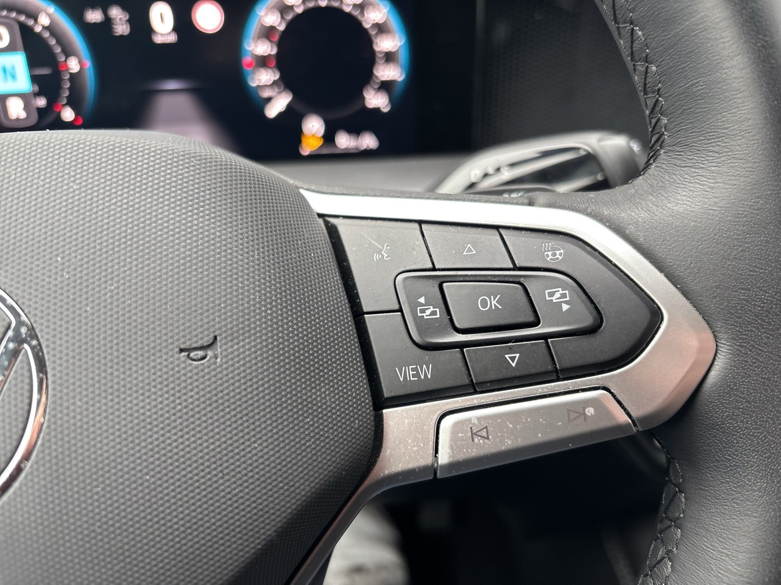 Volkswagen Tayron 2.0 LIFE AHK CAM ACC LM18 CARPLAY SITZHZ.