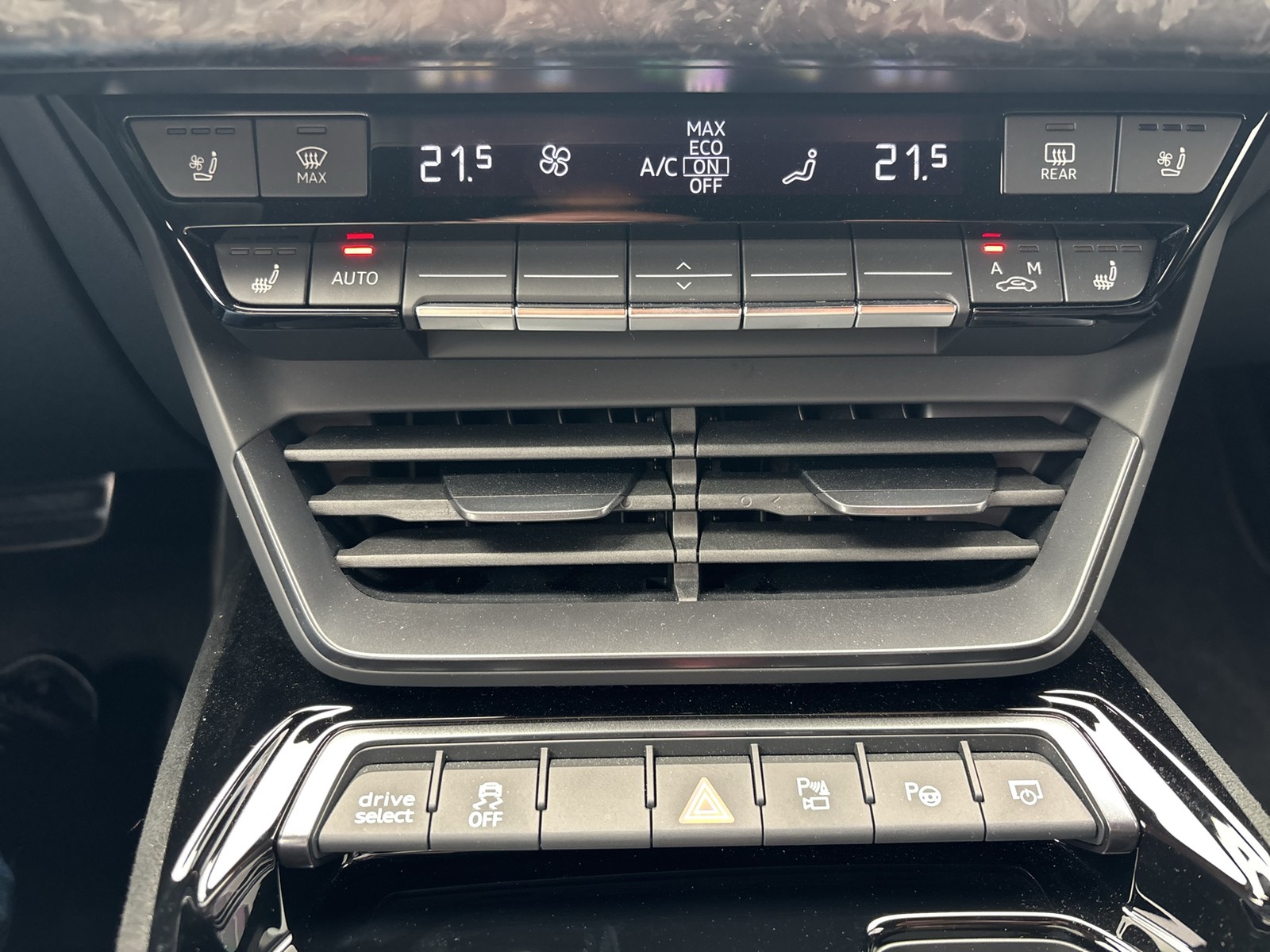 Audi RS e-tron GT performance quattro CARBONDACH LM21