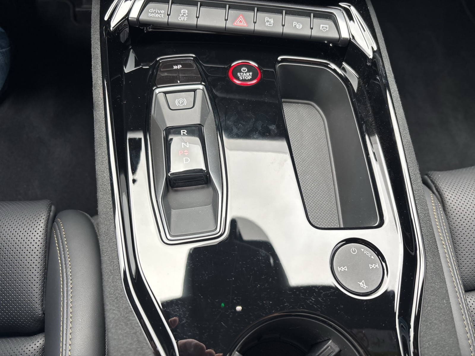 Audi RS e-tron GT performance quattro CARBONDACH LM21